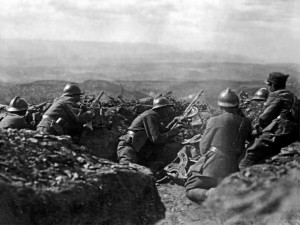 Greek_soldiers_at_Afyon_Karahisar,_1922 - Kopya